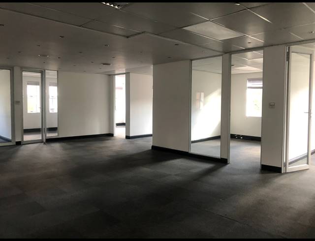 652M² OFFICE TO LET IN SANDTON CENTRAL